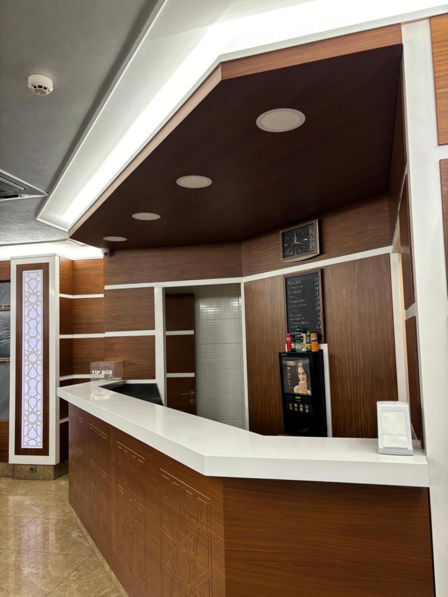 Gold Hotel